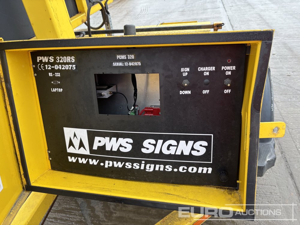 Прицеп для спецтехники PWS Single Axle Highway LED Display Board: фото 35