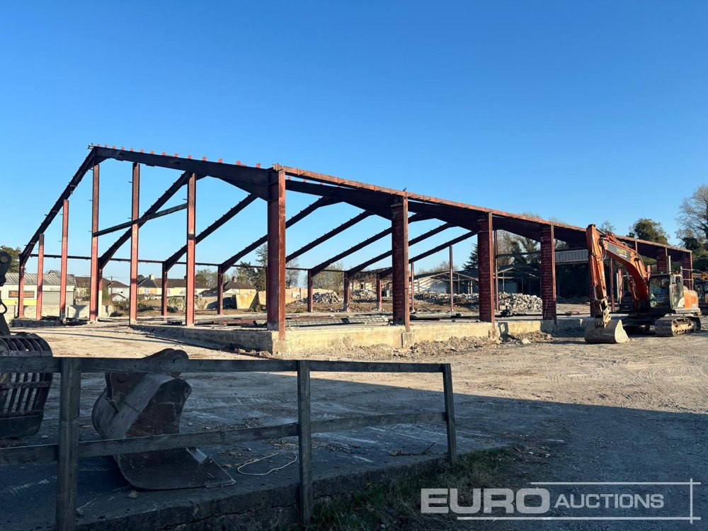 Portal Frame Building L140' x W120', 16' to Eaves, Purlins - Жилой контейнер: фото 3 Portal Frame Building L140' x W120', 16' to Eaves, Purlins - Жилой контейнер: фото 3