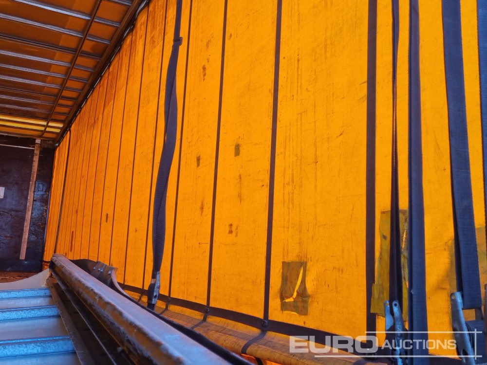 Тентованный полуприцеп SDC Tri Axle Curtainsider Trailer: фото 20