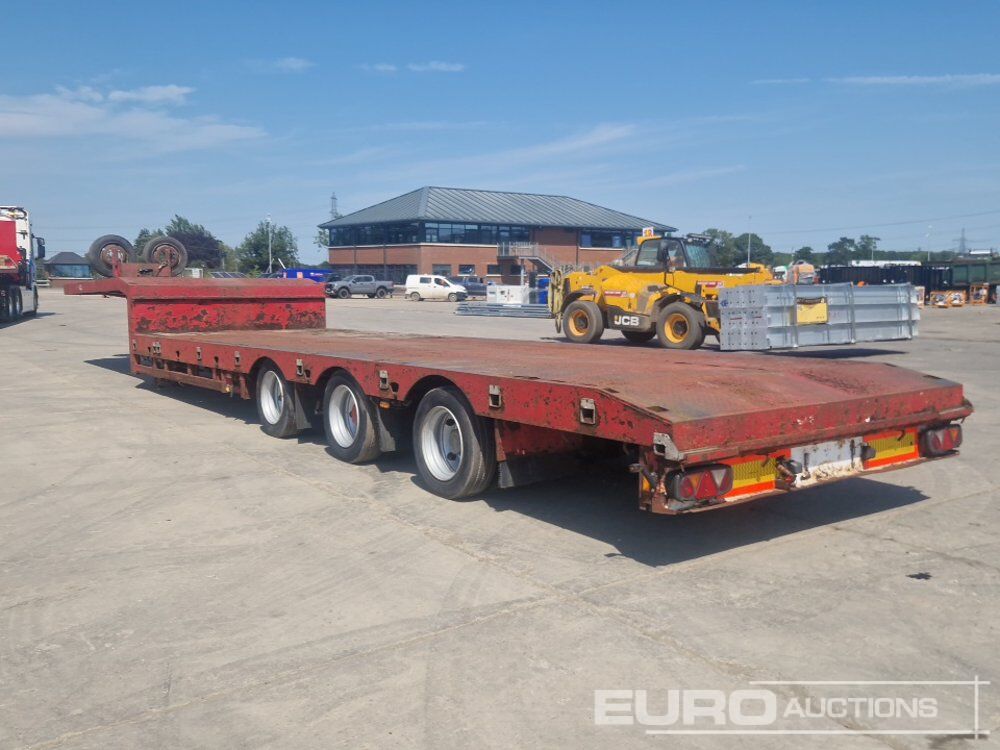 TSR Tri Axle Extendable Stepframe Low Loader Trailer, Out Riggers, Rear Steer, Winch (Plating Certificate Available) - Полуприцеп бортовой/ Платформа: фото 3 TSR Tri Axle Extendable Stepframe Low Loader Trailer, Out Riggers, Rear Steer, Winch (Plating Certificate Available) - Полуприцеп бортовой/ Платформа: фото 3