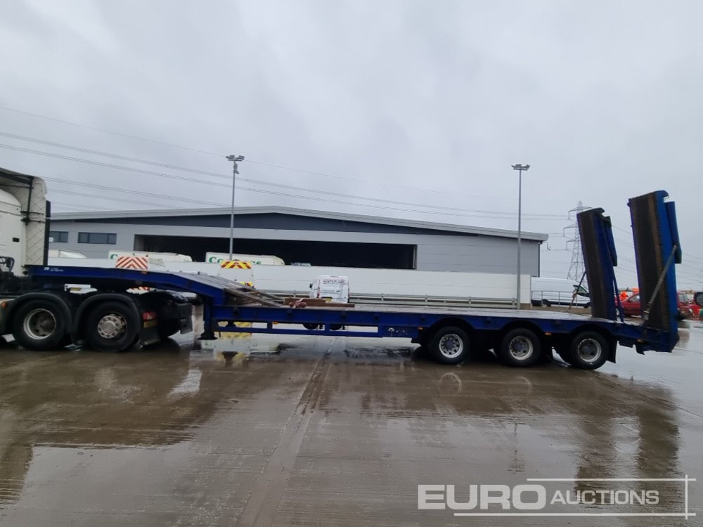 Tirsan Tri Axle Step Frame Low Loader Trailer, Neck Ramps, Out Riggers, Hydraulic Flip Toe Ramps - Низкорамный полуприцеп: фото 2 Tirsan Tri Axle Step Frame Low Loader Trailer, Neck Ramps, Out Riggers, Hydraulic Flip Toe Ramps - Низкорамный полуприцеп: фото 2