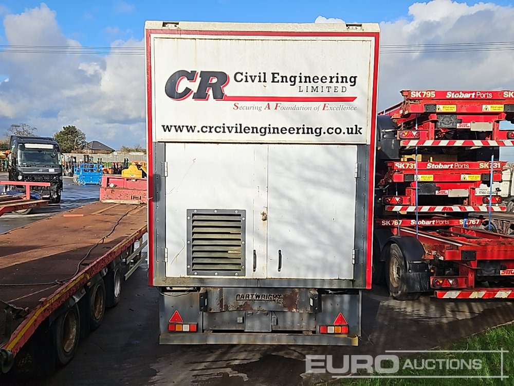 Twin Axle Welfare Trailer - Полуприцеп-фургон: фото 3 Twin Axle Welfare Trailer - Полуприцеп-фургон: фото 3