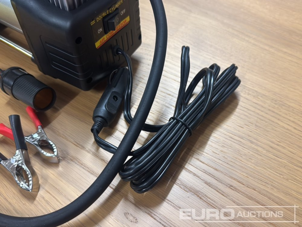 Unused 12Volt 150PSI Twin Cylinder Air Compressor, Extension Tube, Adaptor Nozzles - Оборудование для гаражей/ Мастерских: фото 5 Unused 12Volt 150PSI Twin Cylinder Air Compressor, Extension Tube, Adaptor Nozzles - Оборудование для гаражей/ Мастерских: фото 5