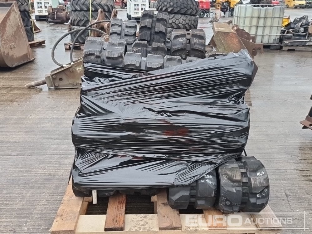 Unused Pallet of Rubber Tracks to suit Mini Excavator - Гусеница для Строительной техники: фото 4 Unused Pallet of Rubber Tracks to suit Mini Excavator - Гусеница для Строительной техники: фото 4