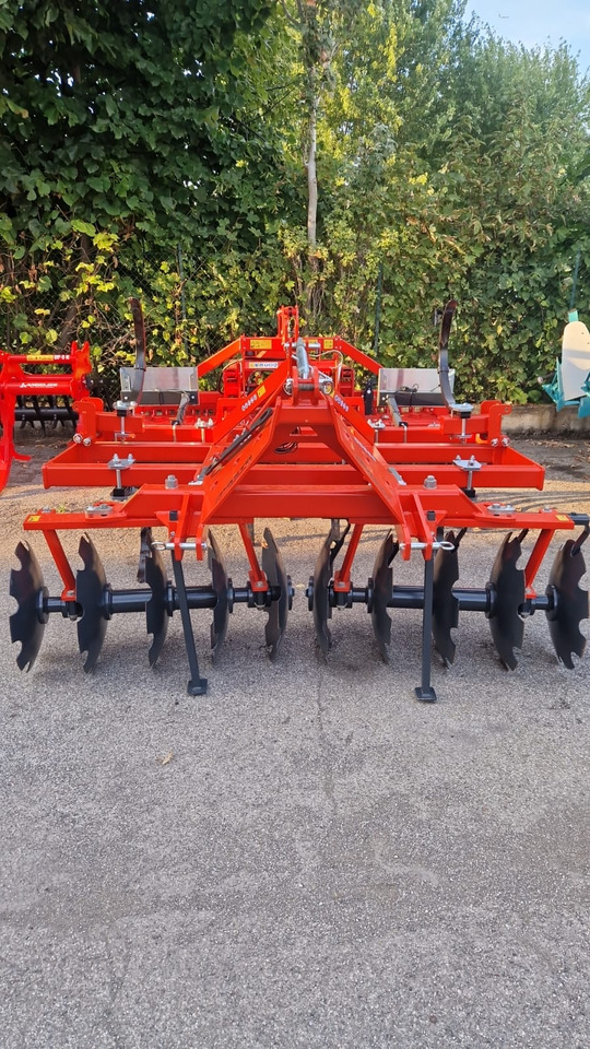 Dischiera e coltivatore chisel nuovo Pastò - Дисковая борона: фото 2 Dischiera e coltivatore chisel nuovo Pastò - Дисковая борона: фото 2