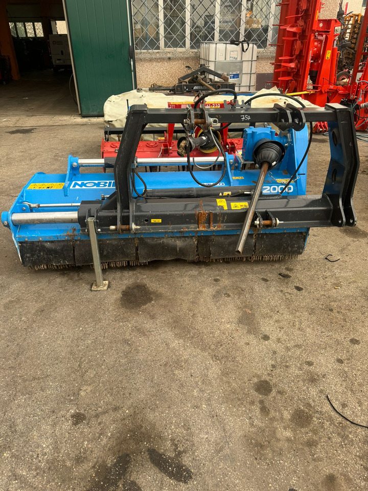 Nobili trincia laterale usata BVL 2000 - Боковая косилка-измельчитель: фото 2 Nobili trincia laterale usata BVL 2000 - Боковая косилка-измельчитель: фото 2