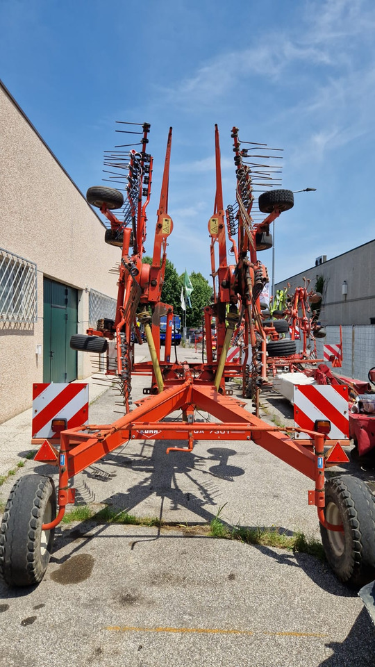 Ranghinatore usato Kuhn GA 7301 - Сеноворошилка: фото 4 Ranghinatore usato Kuhn GA 7301 - Сеноворошилка: фото 4