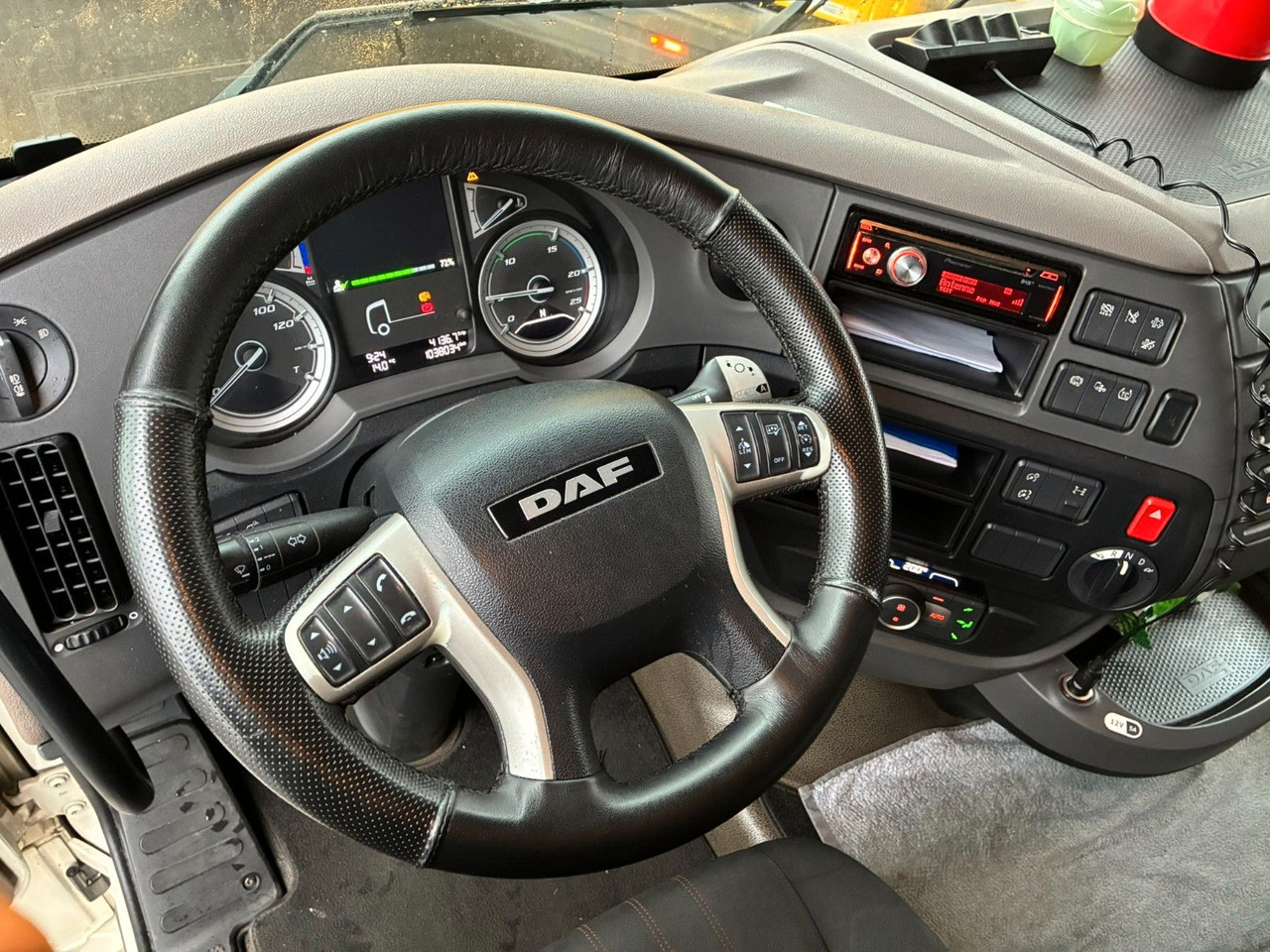 DAF XF 480/SpaceCab - Тягач: фото 2 DAF XF 480/SpaceCab - Тягач: фото 2