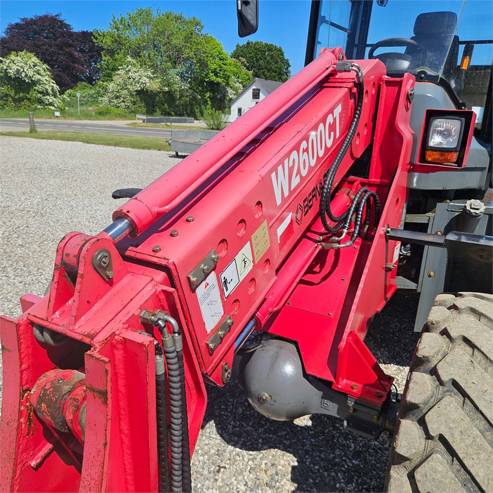 Bernards W2600CT Teleskop - Мини-погрузчик с бортовым поворотом: фото 4 Bernards W2600CT Teleskop - Мини-погрузчик с бортовым поворотом: фото 4