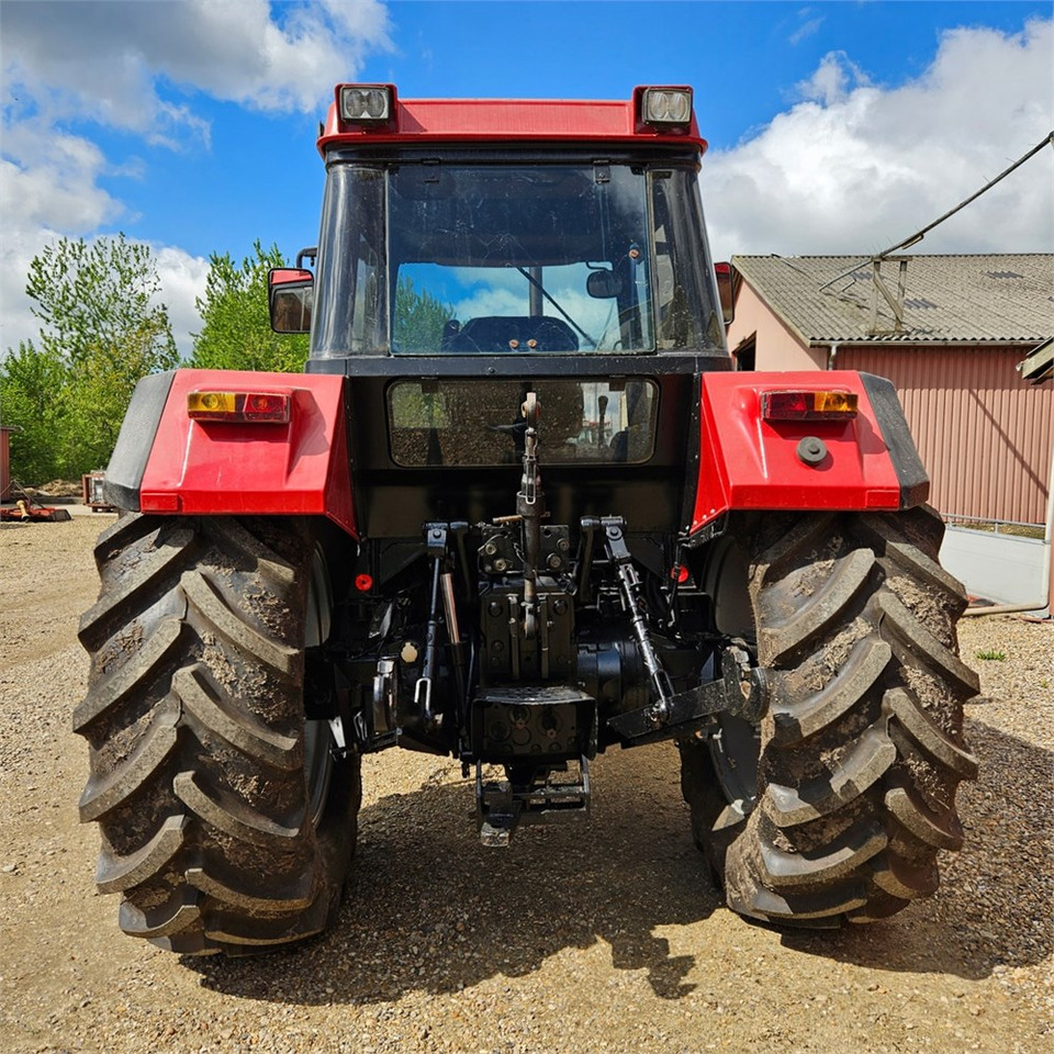 CASE IH 1056 XL - Трактор: фото 5 CASE IH 1056 XL - Трактор: фото 5