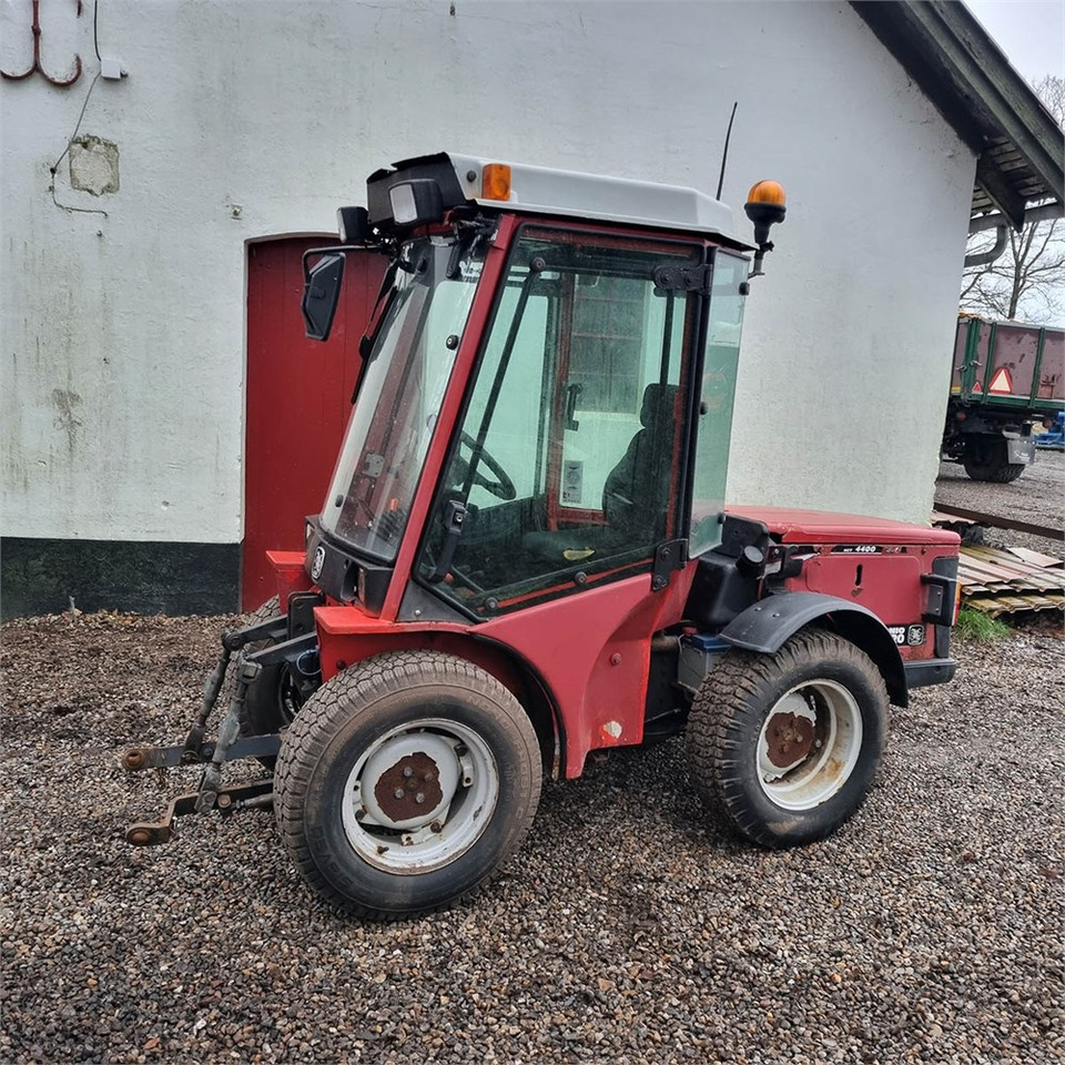 Carraro HST 4400 Superpark - Коммунальный трактор: фото 1 Carraro HST 4400 Superpark - Коммунальный трактор: фото 1