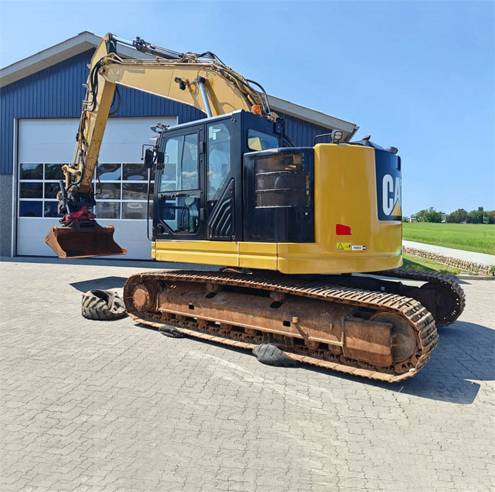 Caterpillar 325 FLCR - Гусеничный экскаватор: фото 1 Caterpillar 325 FLCR - Гусеничный экскаватор: фото 1