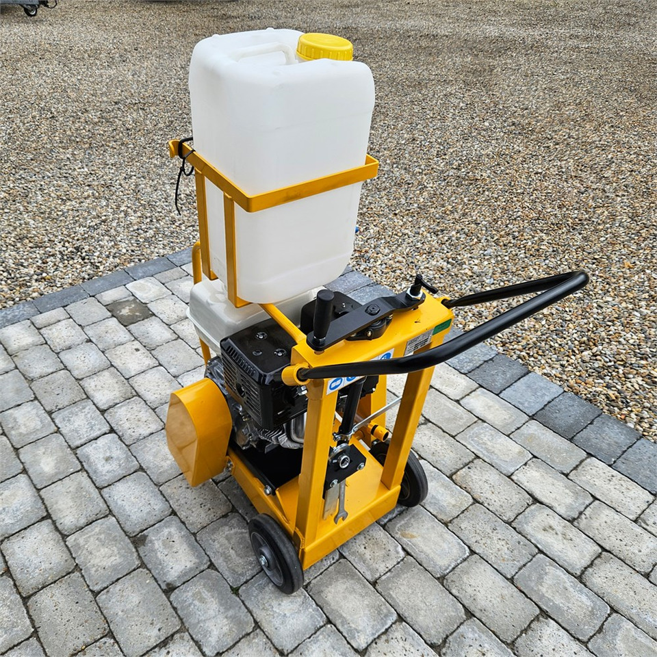 Euro Shatal CS 454M - Асфальтоукладочная техника: фото 4 Euro Shatal CS 454M - Асфальтоукладочная техника: фото 4