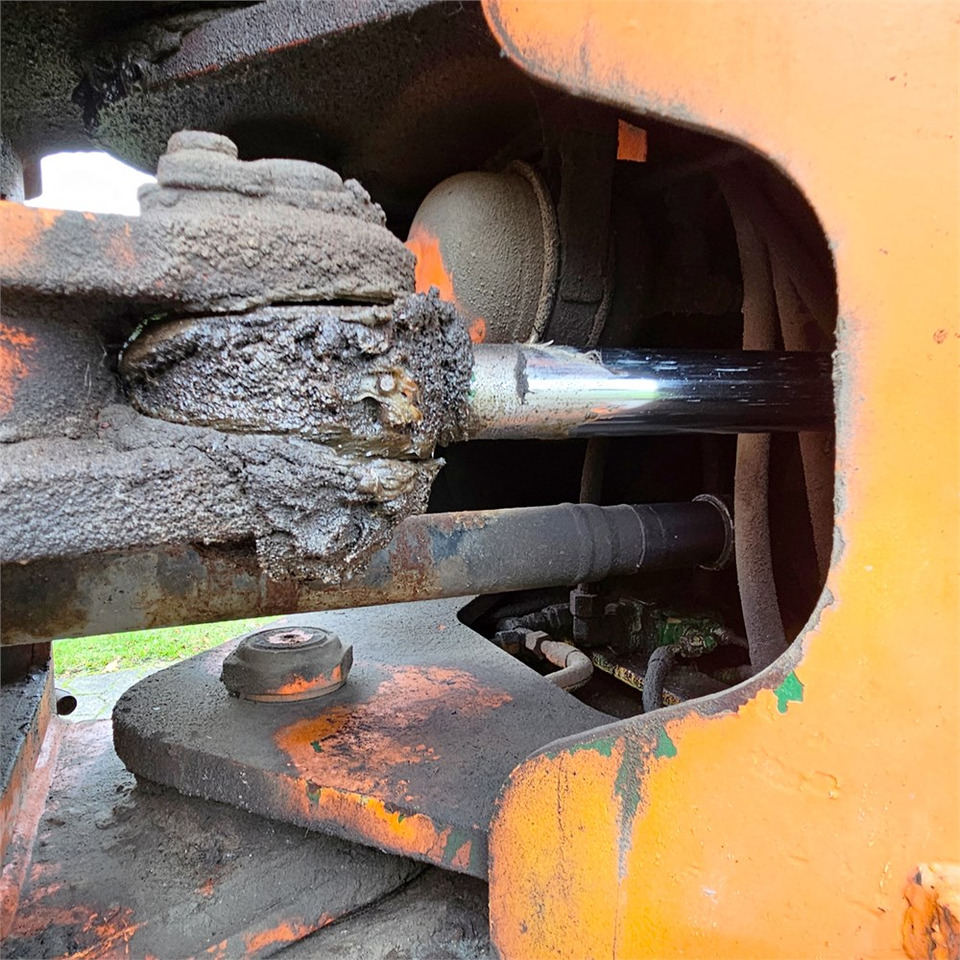 Колёсный погрузчик Fiat-Allis FR130: фото 38