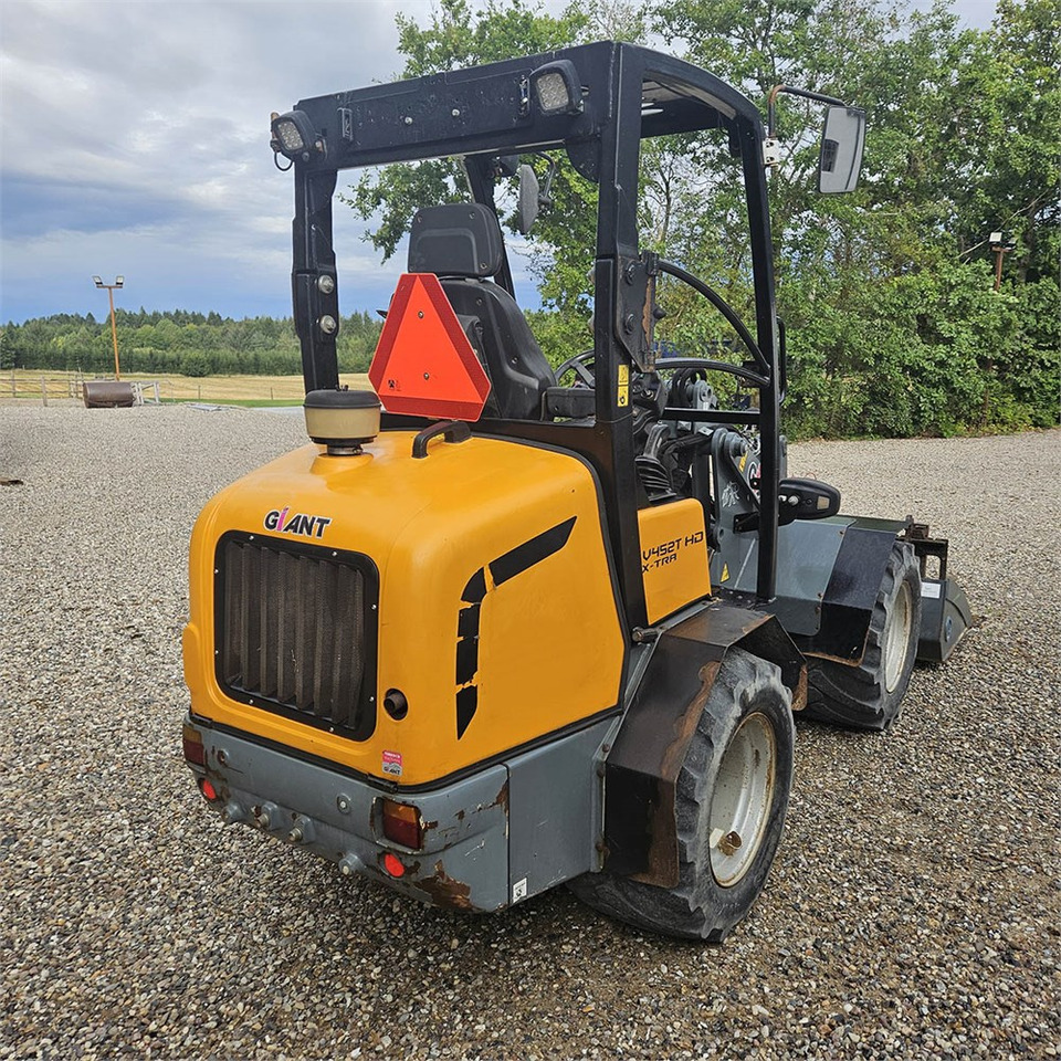 Giant V452T X-TRA HD - Колёсный погрузчик: фото 4 Giant V452T X-TRA HD - Колёсный погрузчик: фото 4