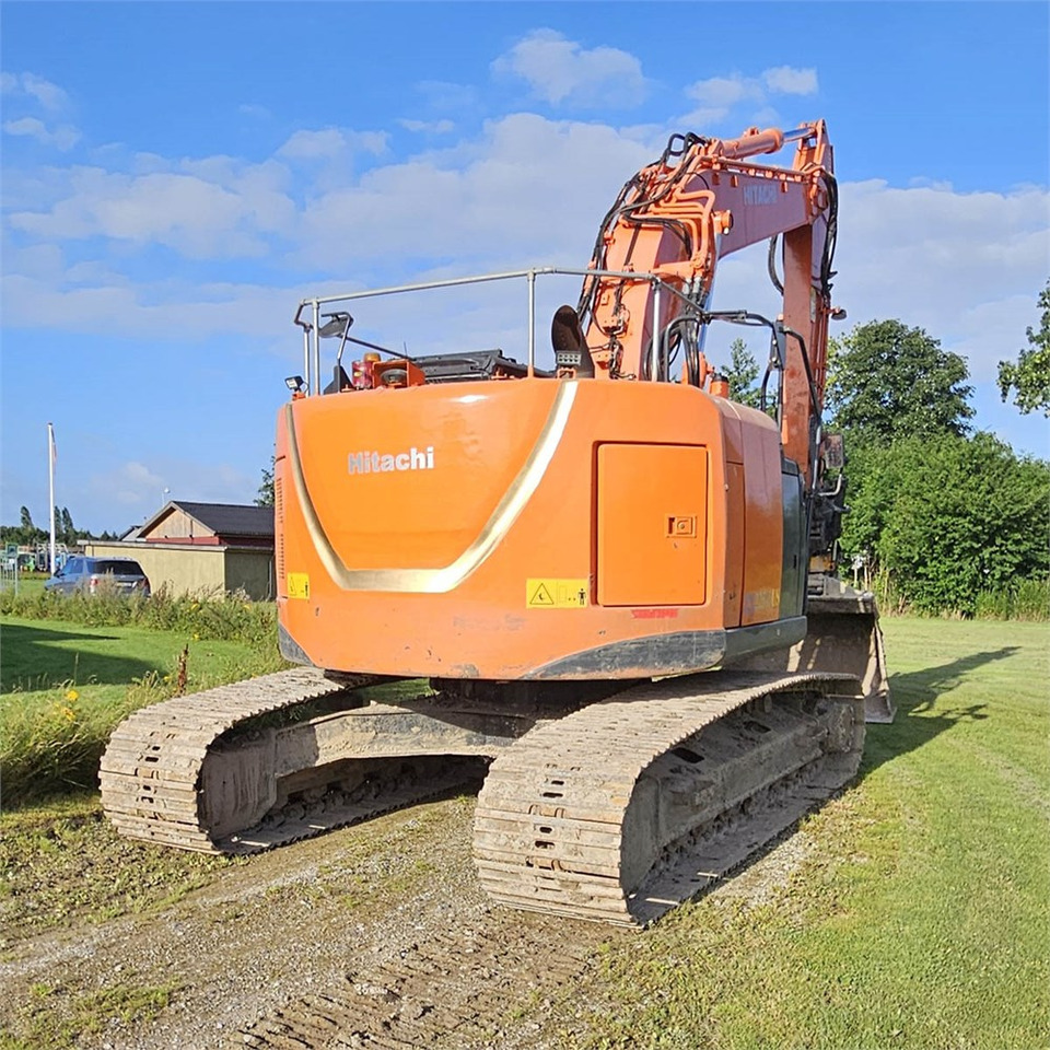 Hitachi ZX 225 - Гусеничный экскаватор: фото 4 Hitachi ZX 225 - Гусеничный экскаватор: фото 4