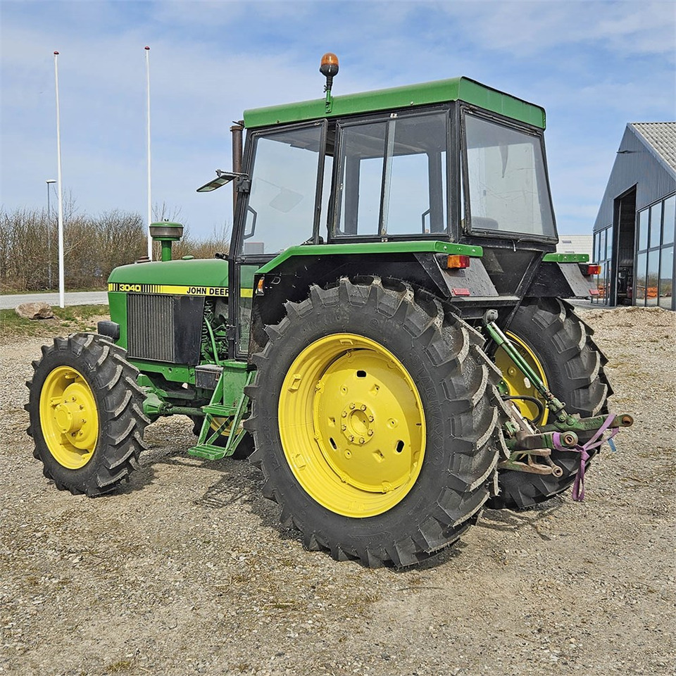 John Deere 3040 - Трактор: фото 5 John Deere 3040 - Трактор: фото 5