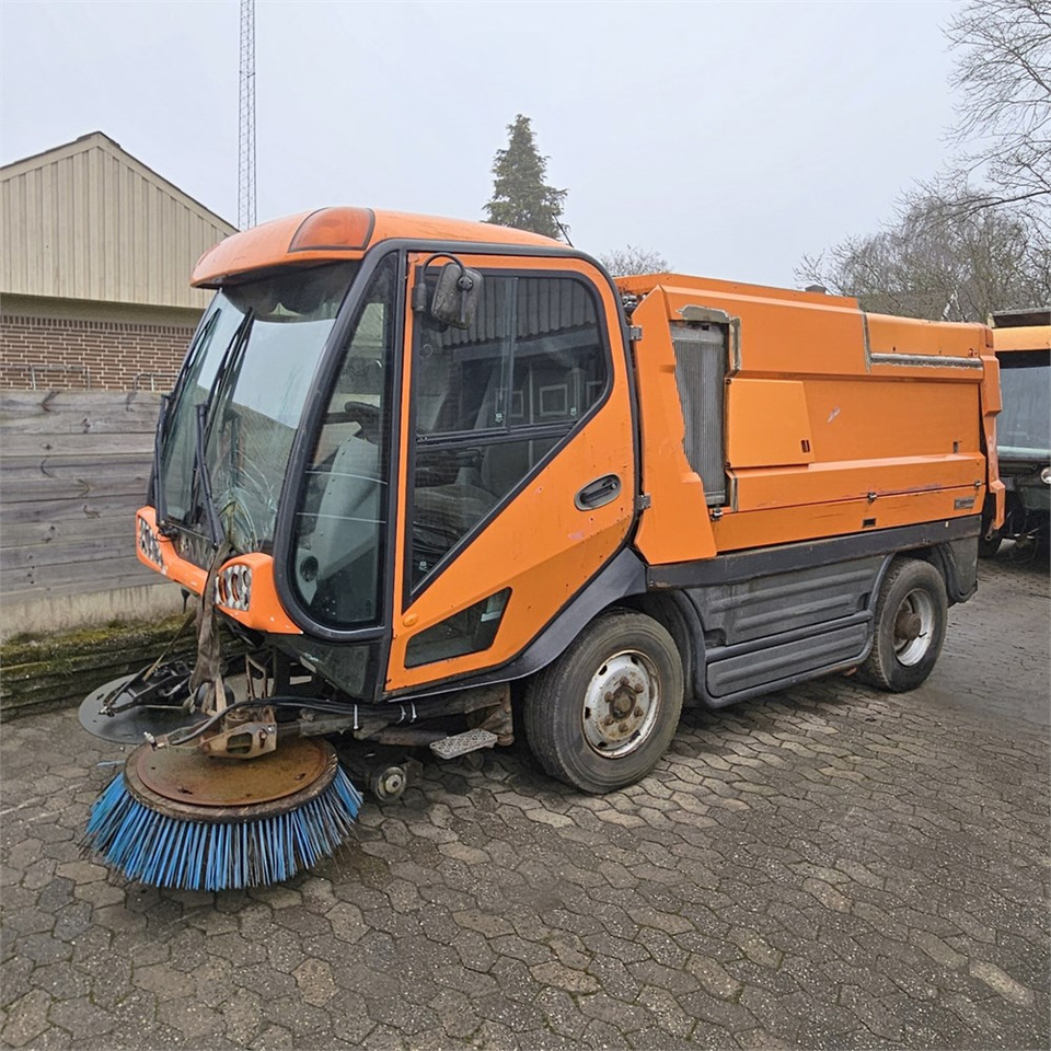 Johnston Sweepers CX400 - Подметально-уборочная машина: фото 1 Johnston Sweepers CX400 - Подметально-уборочная машина: фото 1