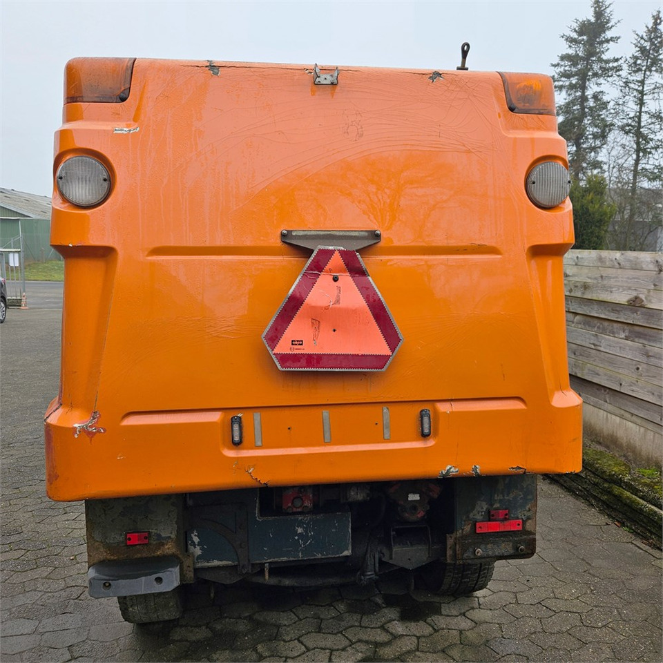 Johnston Sweepers CX400 - Подметально-уборочная машина: фото 5 Johnston Sweepers CX400 - Подметально-уборочная машина: фото 5