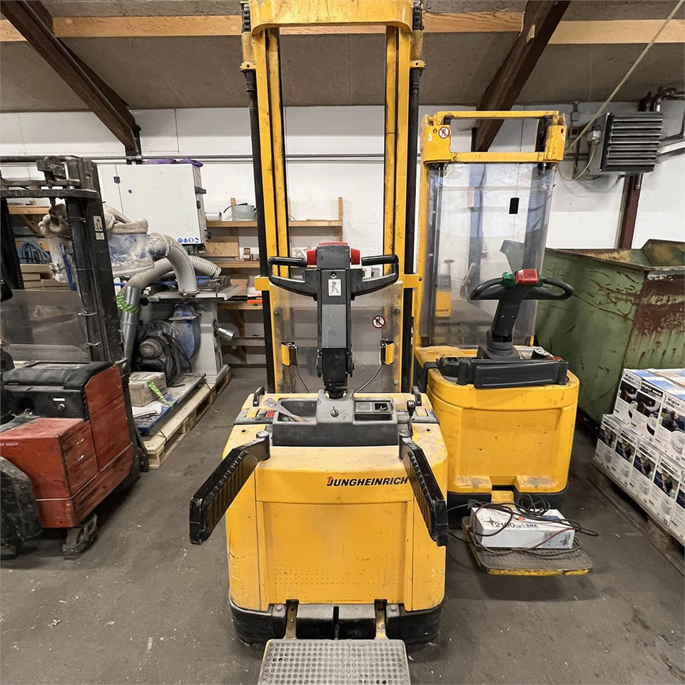 Jungheinrich Hawker Perfect Plus 3 PzB 300 - Тележка: фото 3 Jungheinrich Hawker Perfect Plus 3 PzB 300 - Тележка: фото 3