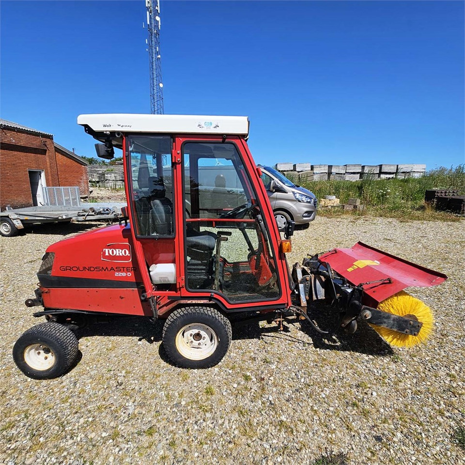 Toro Groundsmaster 228 D - Коммунальная/ Специальная техника: фото 3 Toro Groundsmaster 228 D - Коммунальная/ Специальная техника: фото 3