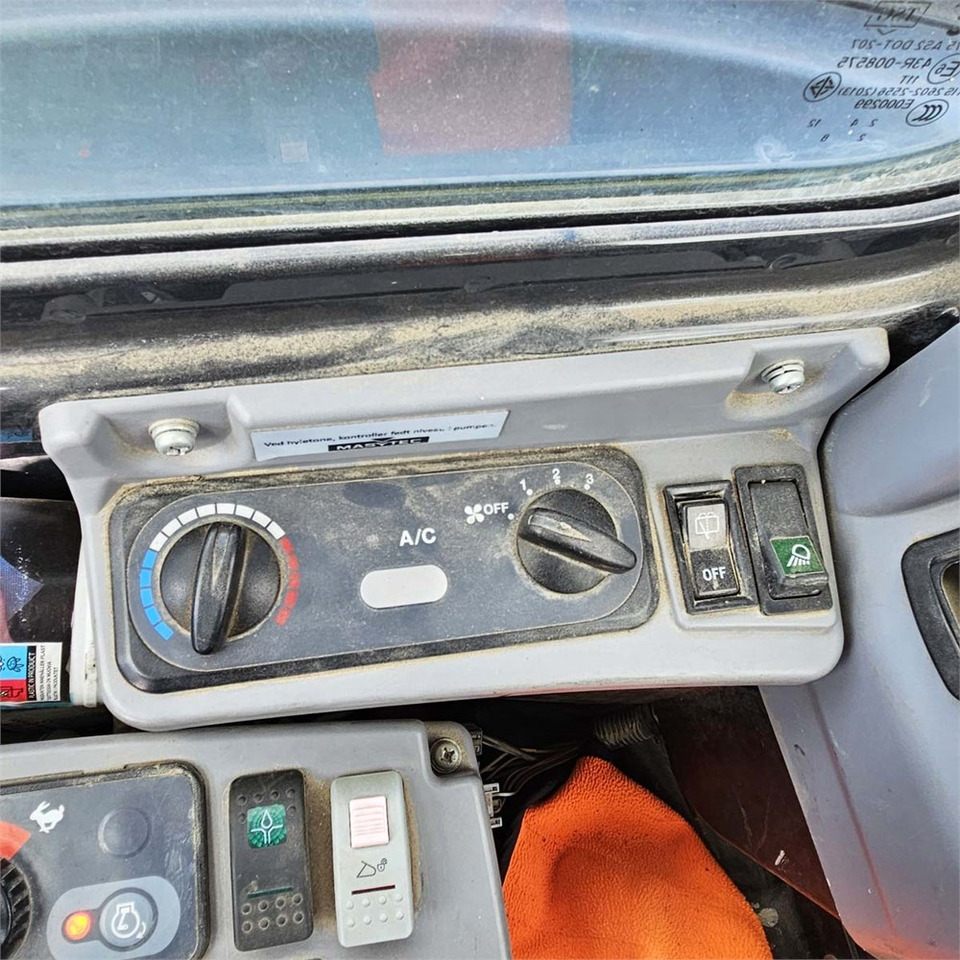 Мини-экскаватор Kubota KX057-4: фото 15