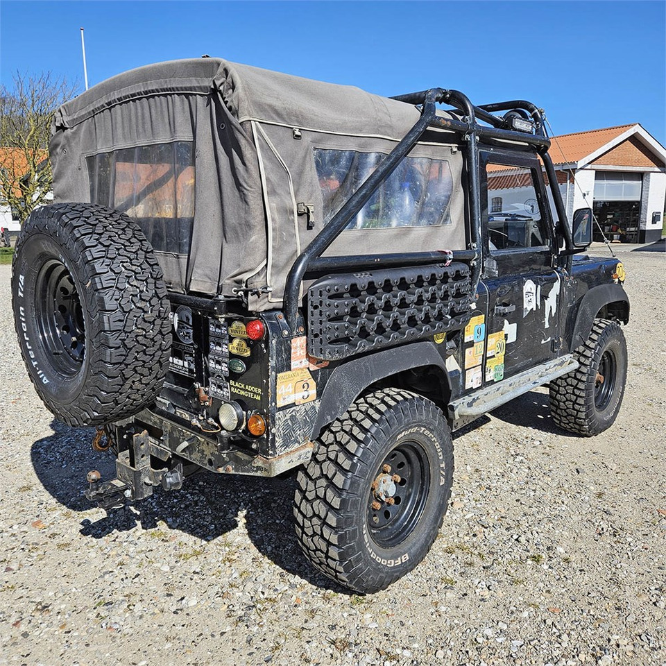 Land Rover Defender 90 - Легковой автомобиль: фото 4 Land Rover Defender 90 - Легковой автомобиль: фото 4