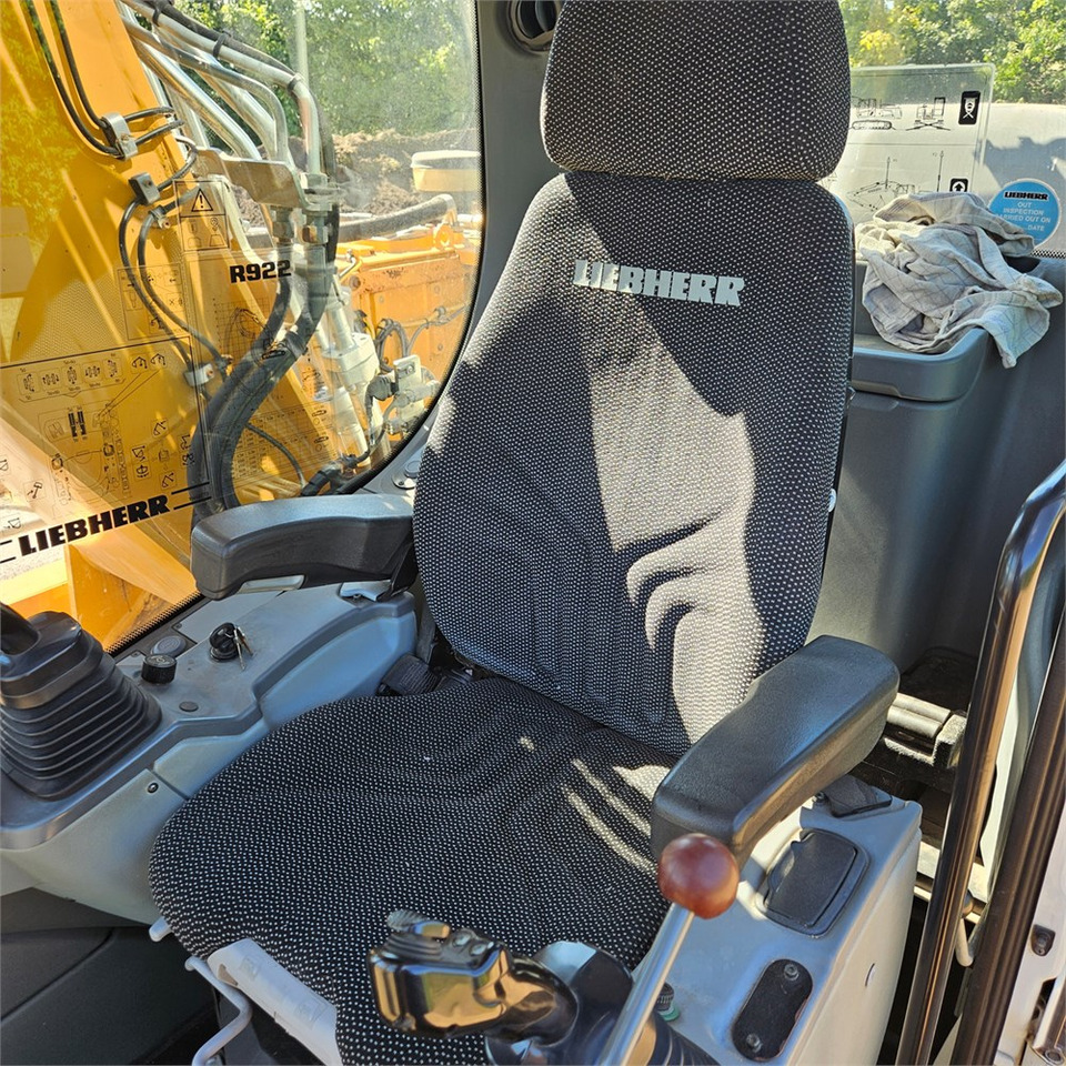 Гусеничный экскаватор Liebherr R922 LC: фото 11