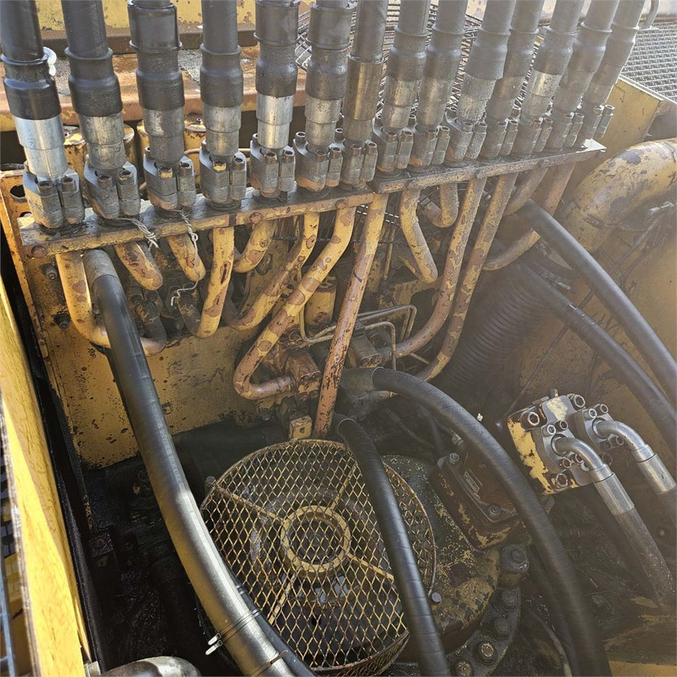 Гусеничный экскаватор Liebherr R984: фото 23