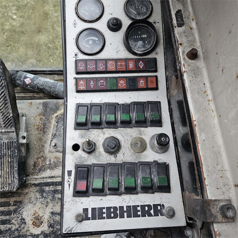 Гусеничный экскаватор Liebherr R984: фото 15