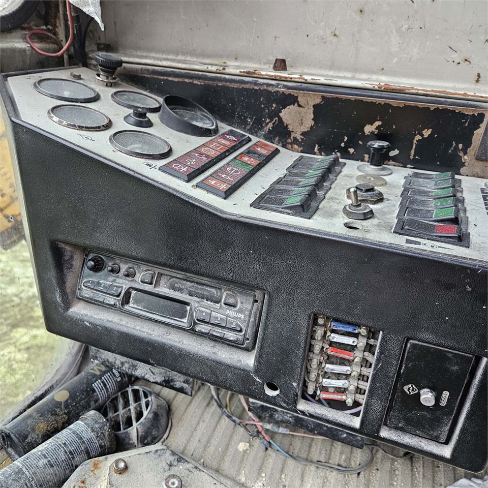 Гусеничный экскаватор Liebherr R984: фото 17