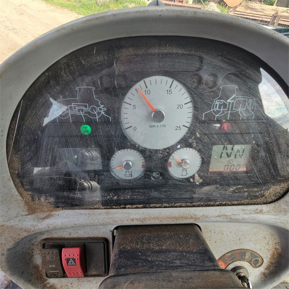 Трактор Massey Ferguson 6480 Dyna-6: фото 17