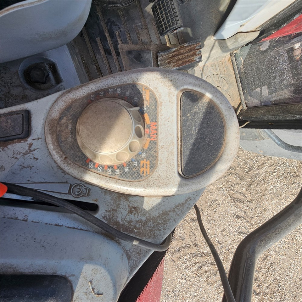 Трактор Massey Ferguson 6480 Dyna-6: фото 15