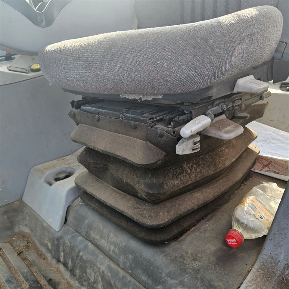 Трактор Massey Ferguson 6480 Dyna-6: фото 9