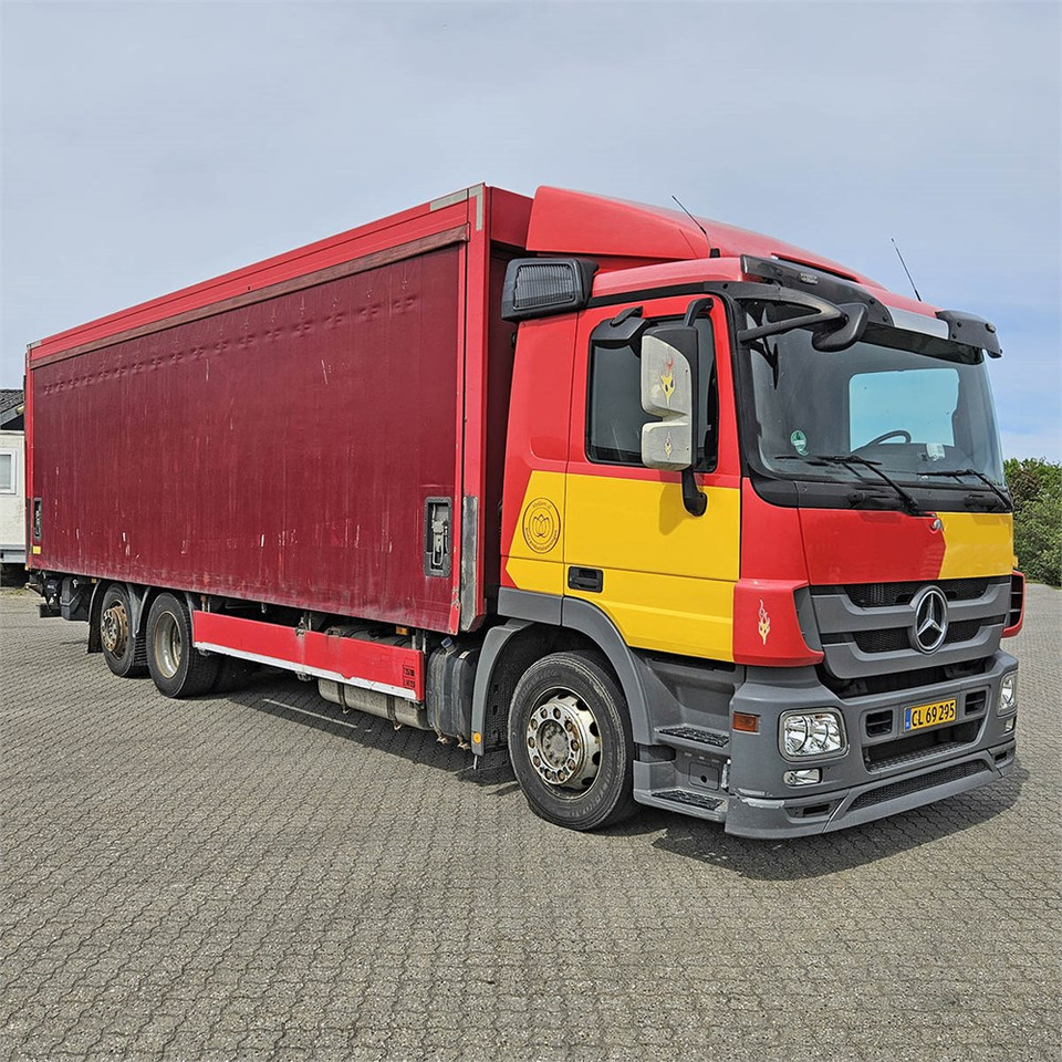 Грузовик с закрытым кузовом Mercedes Actros 2541: фото 7