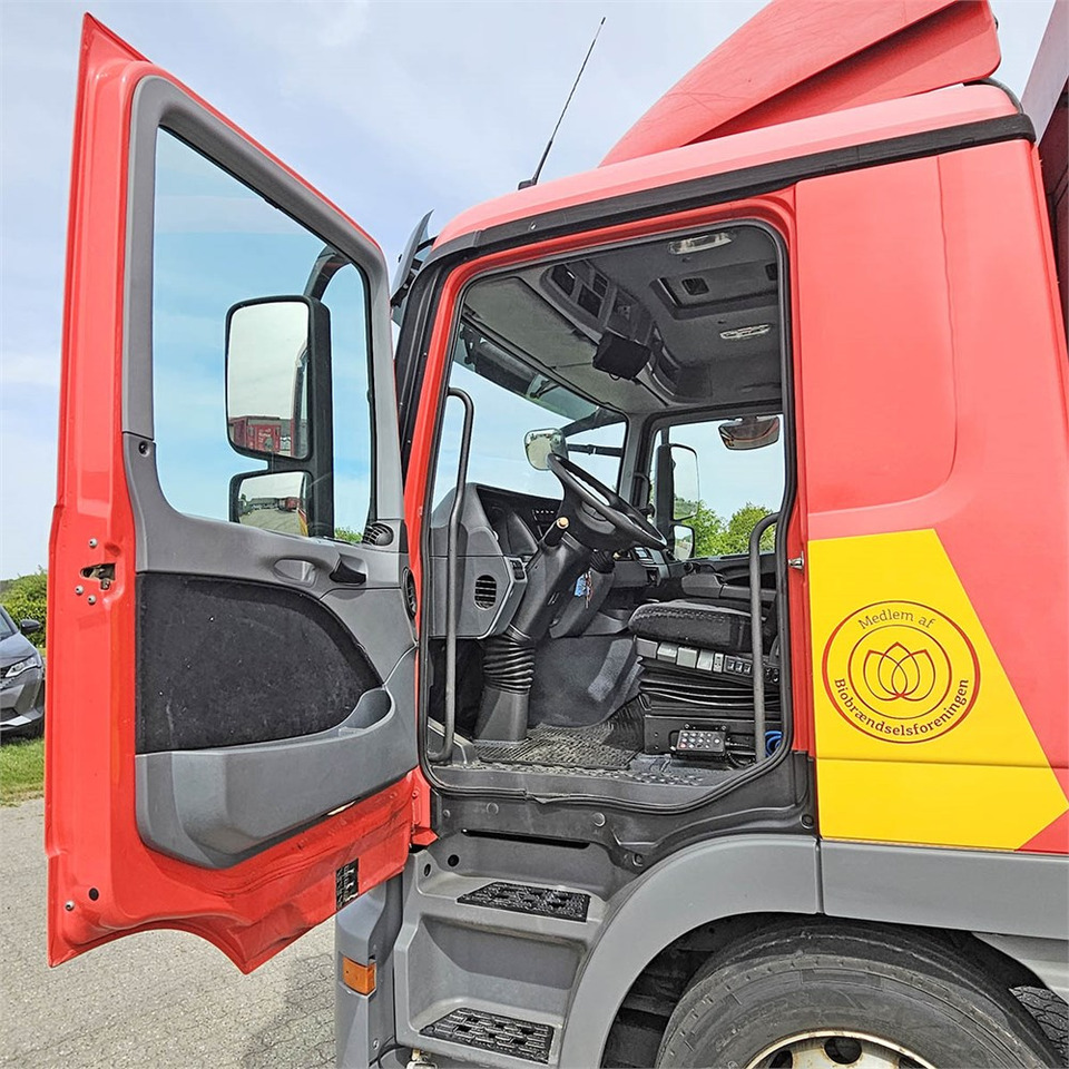 Грузовик с закрытым кузовом Mercedes Actros 2541: фото 14