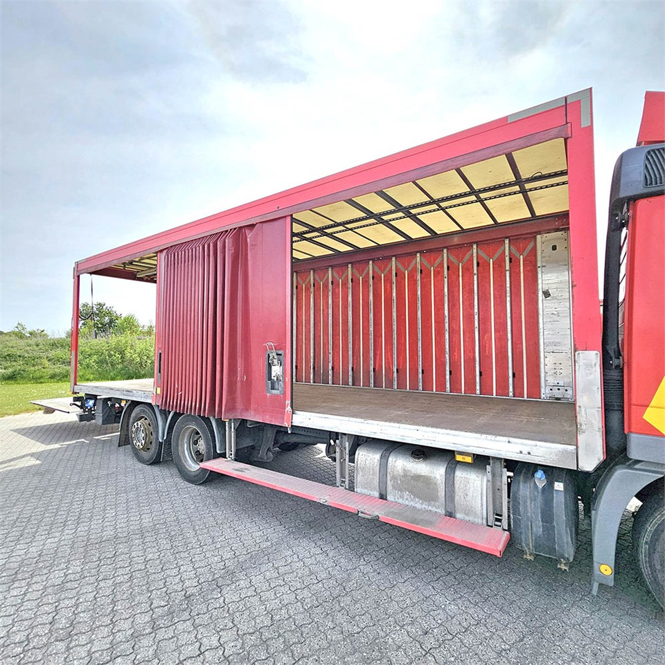 Грузовик с закрытым кузовом Mercedes Actros 2541: фото 9