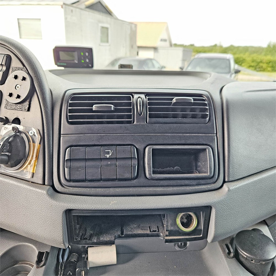 Грузовик с закрытым кузовом Mercedes Actros 2541: фото 28