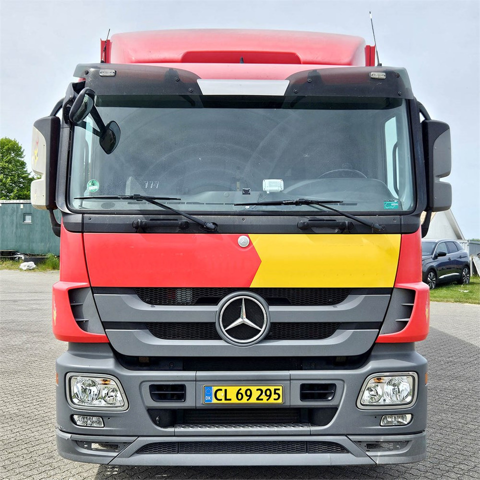 Грузовик с закрытым кузовом Mercedes Actros 2541: фото 8