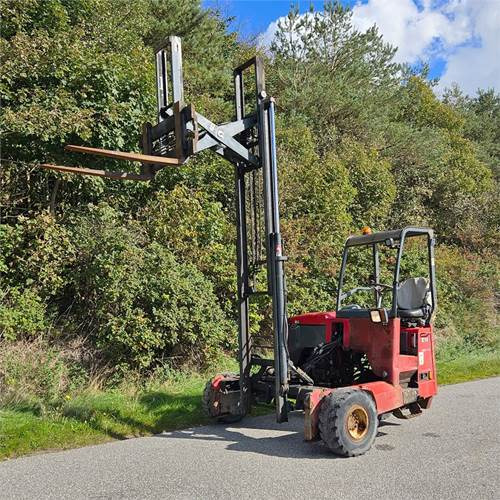 Moffett M5 25 - Мобильный вилочный погрузчик: фото 2 Moffett M5 25 - Мобильный вилочный погрузчик: фото 2