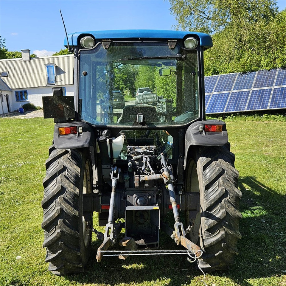 New Holland TN55D - Трактор: фото 4 New Holland TN55D - Трактор: фото 4