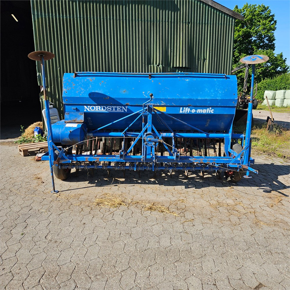 Nordsten Lift-o-Matic 2,5 - Посевная техника: фото 3 Nordsten Lift-o-Matic 2,5 - Посевная техника: фото 3