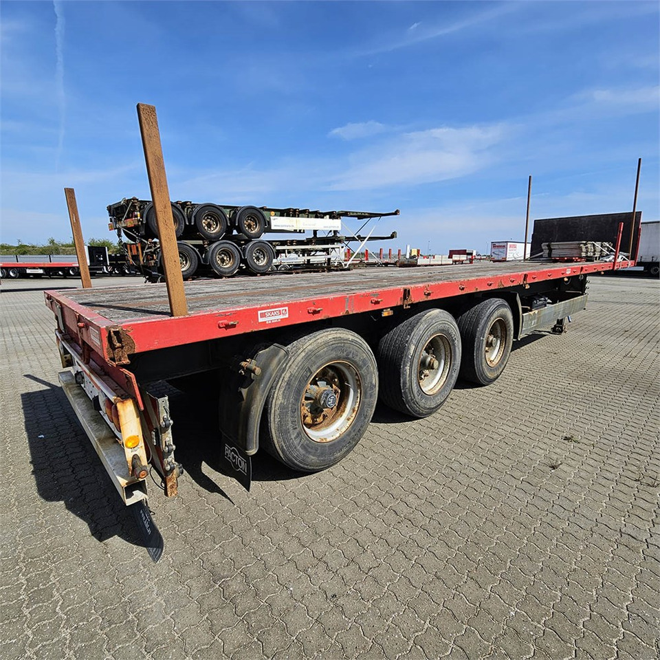 Pacton Flatbed - Полуприцеп бортовой/ Платформа: фото 1 Pacton Flatbed - Полуприцеп бортовой/ Платформа: фото 1