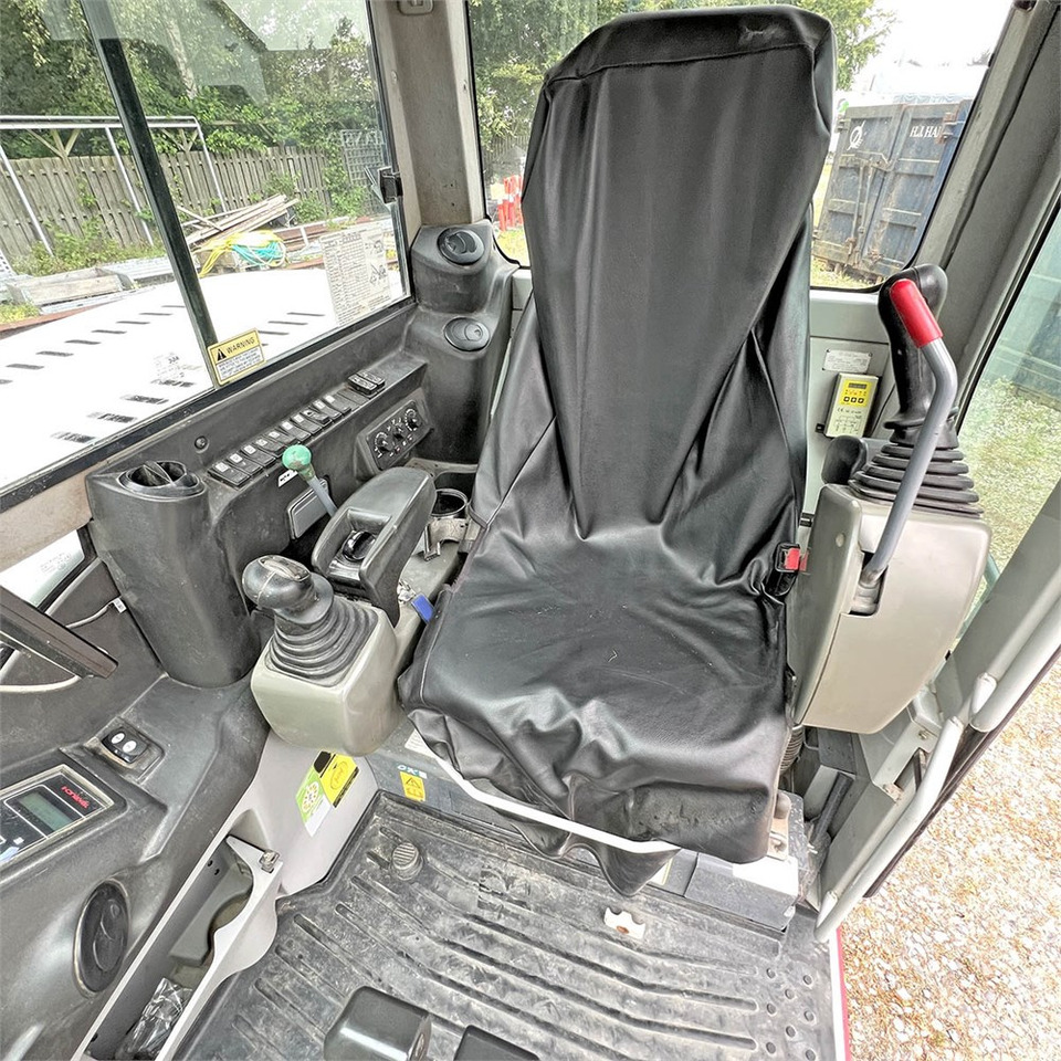 Мини-экскаватор Takeuchi TB290: фото 16