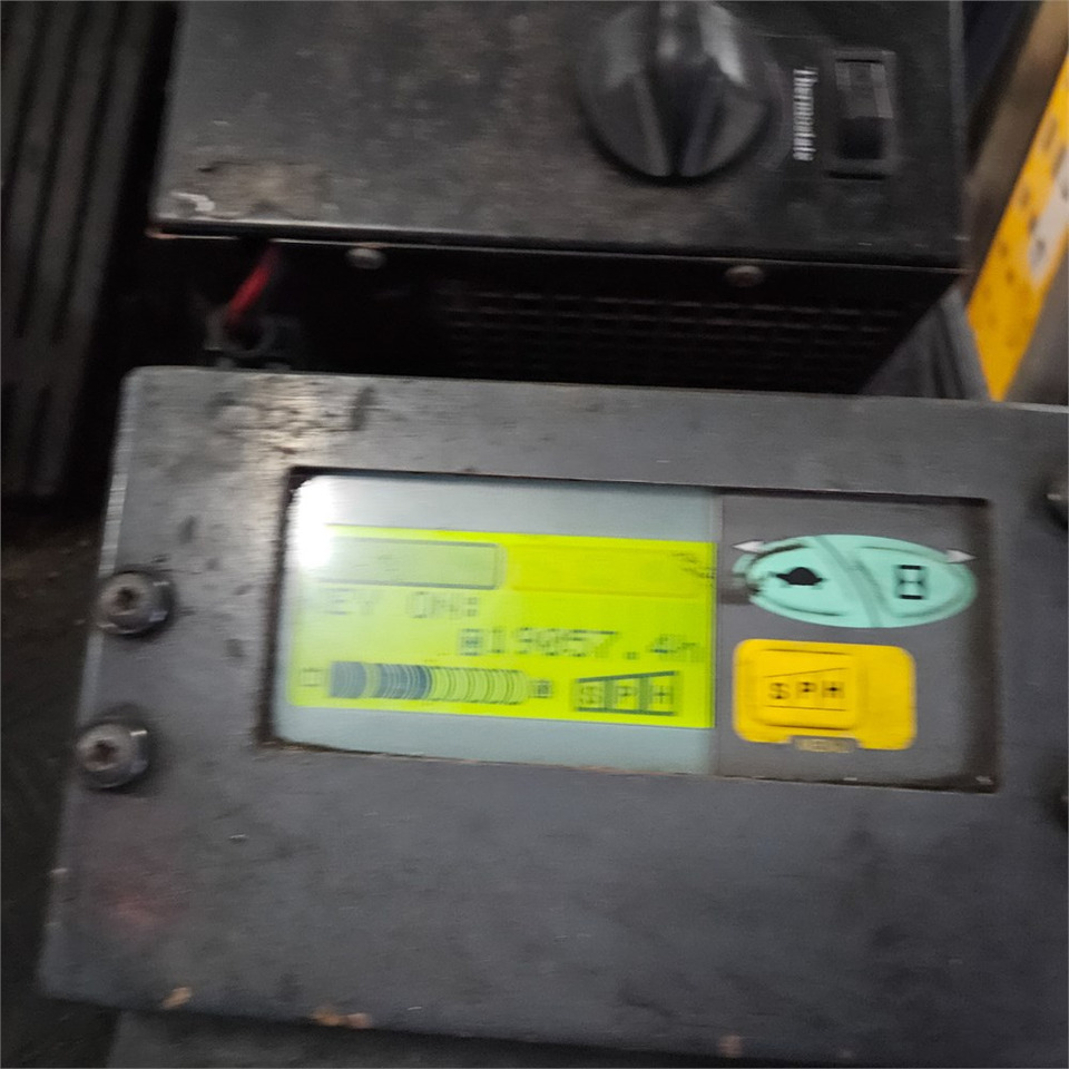 Вилочный погрузчик Toyota 7FBMF30: фото 12