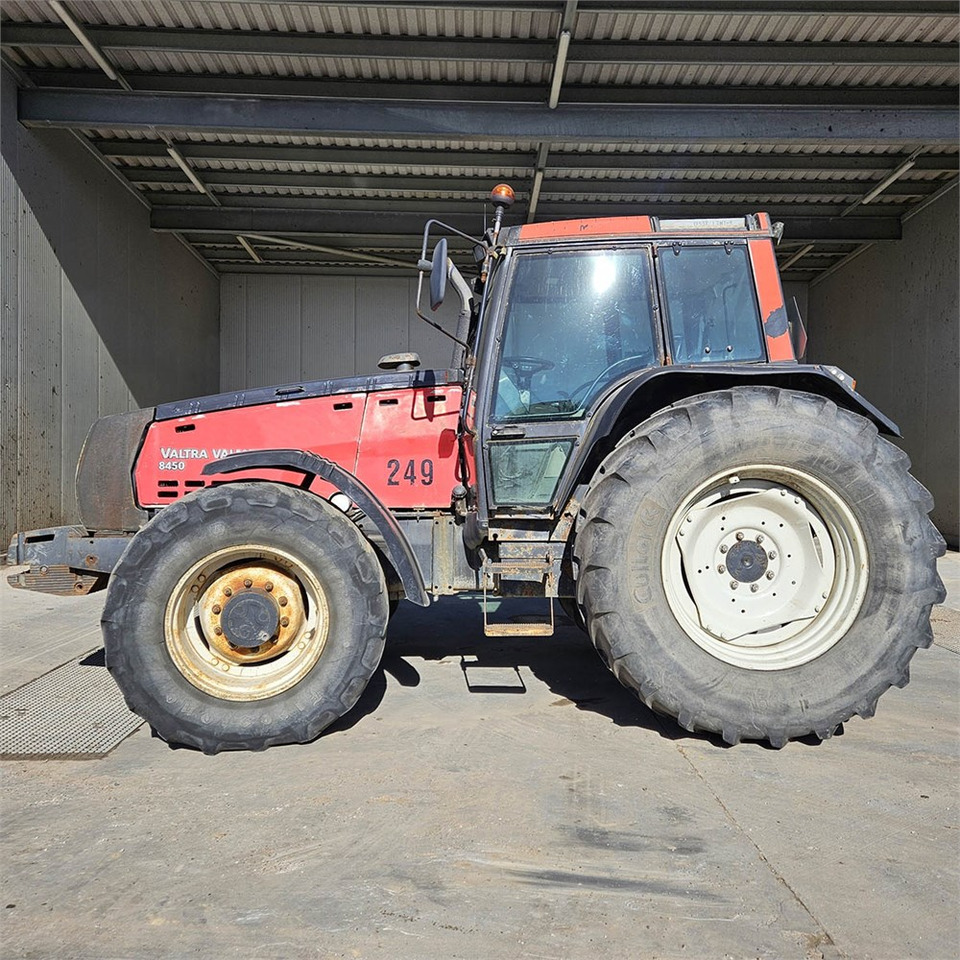 Valmet Valtra 8450 - Трактор: фото 2 Valmet Valtra 8450 - Трактор: фото 2