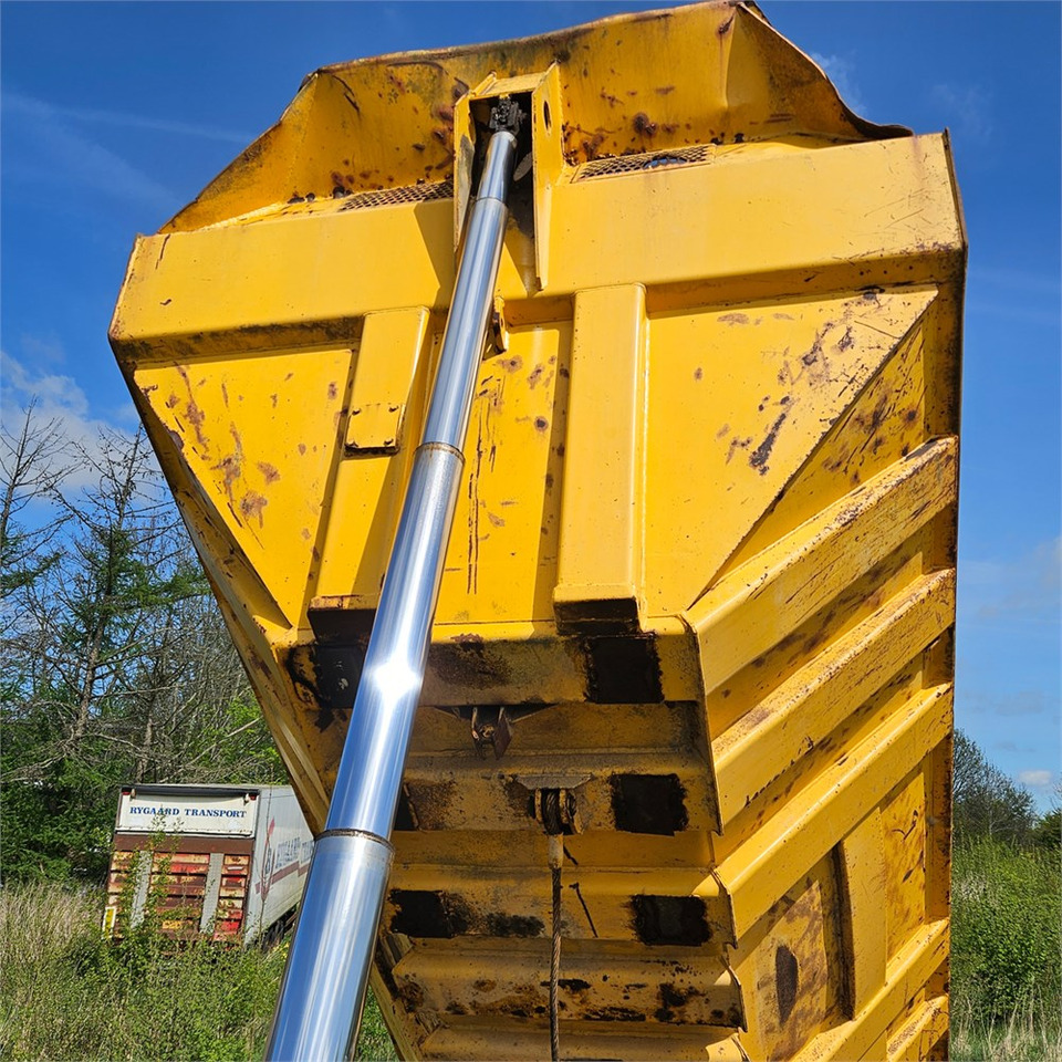 Сочленённый самосвал Volvo A20: фото 20