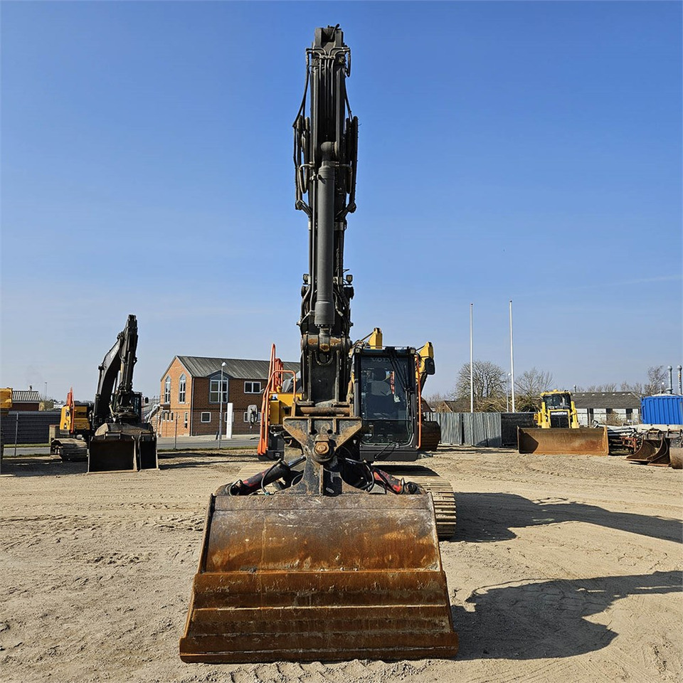 Volvo EC200 EL - Гусеничный экскаватор: фото 3 Volvo EC200 EL - Гусеничный экскаватор: фото 3