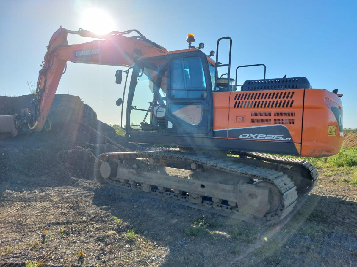 Doosan DX 225LC-5 - Гусеничный экскаватор: фото 2 Doosan DX 225LC-5 - Гусеничный экскаватор: фото 2