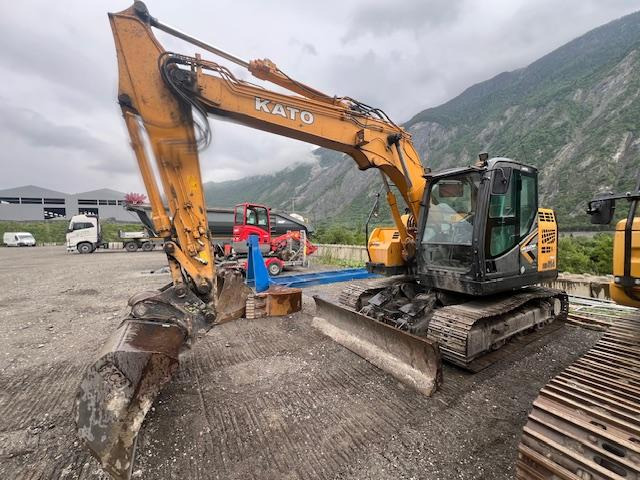 KATO HD 514MR-7 - Гусеничный экскаватор: фото 1 KATO HD 514MR-7 - Гусеничный экскаватор: фото 1